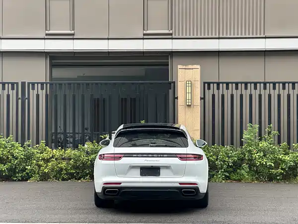 Porsche Panamera 2019