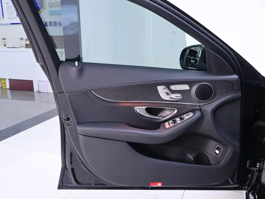 Mercedes-Benz C-Class 2020 — фото 18