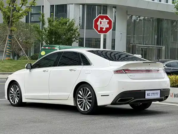 Lincoln MKZ 2019
