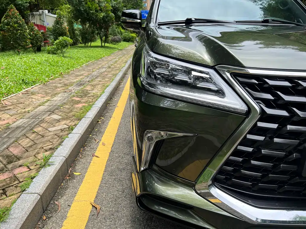 Lexus LX 2022 — фото 15