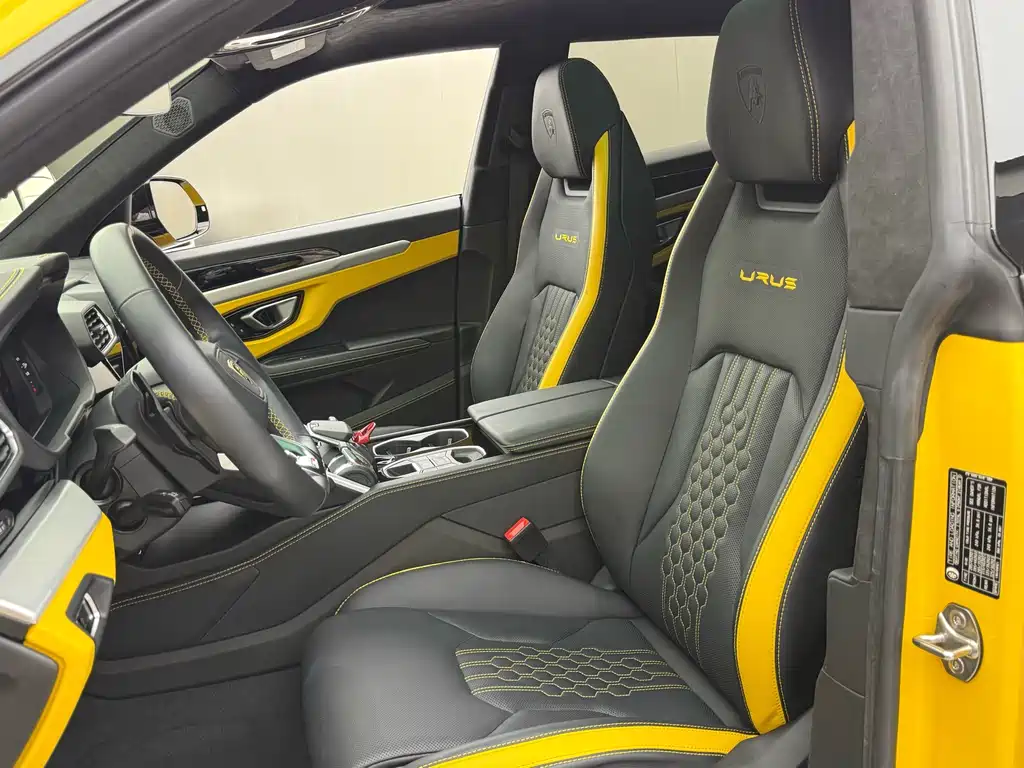 Lamborghini Urus 2023 — фото 10