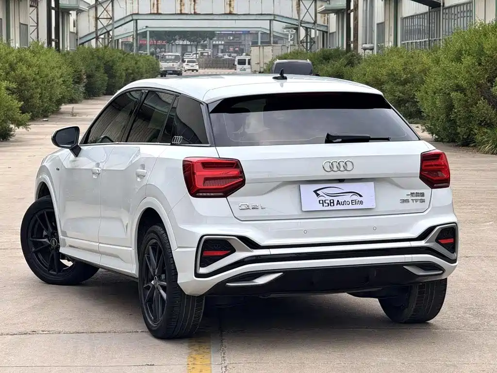 Audi Q2L 2022 — фото 11