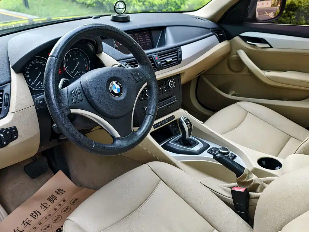 BMW X1 2012 — фото 26