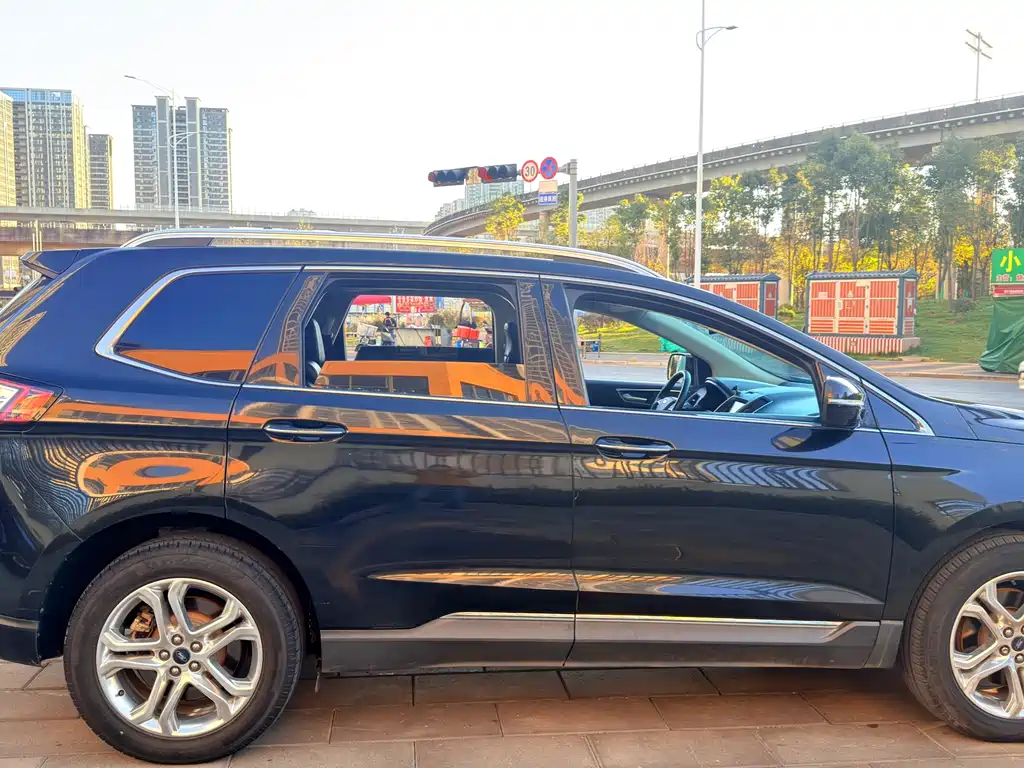 Ford Edge 2015 — фото 14