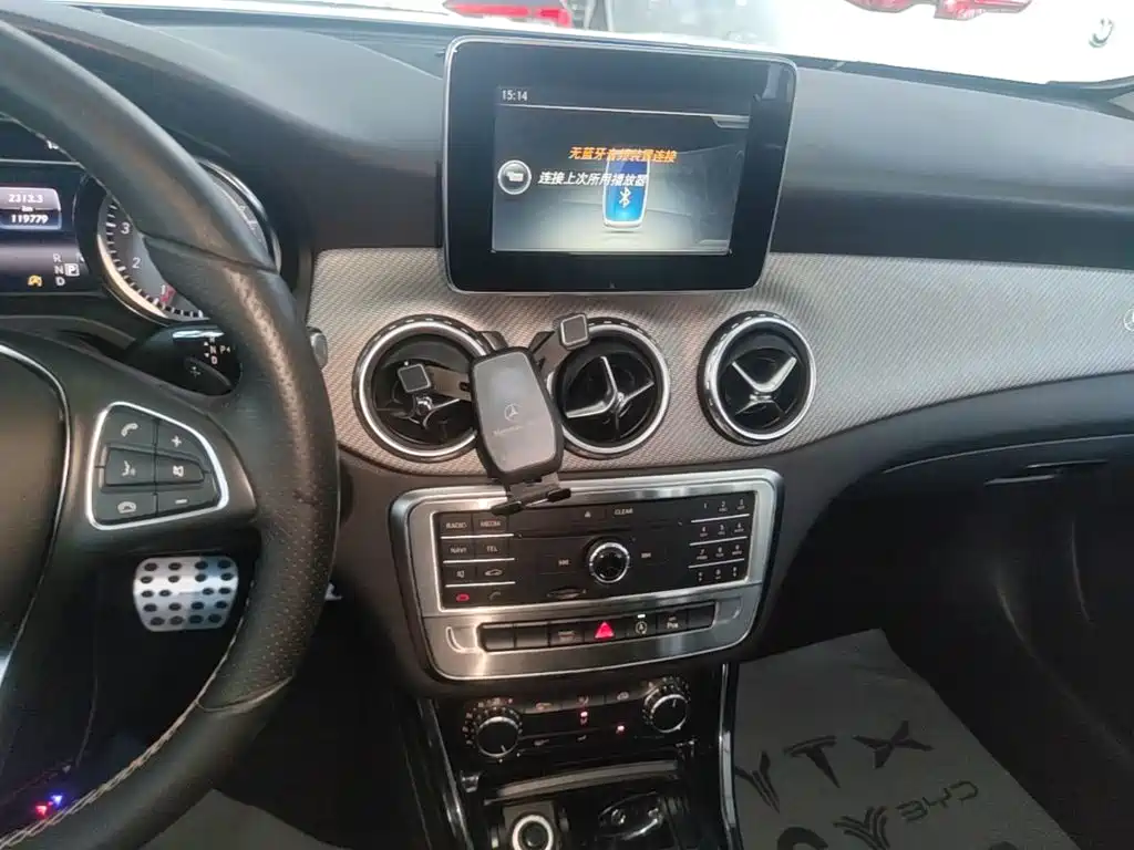 Mercedes-Benz GLA 2017 — фото 13