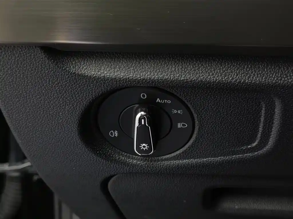 Volkswagen Passat PHEV 2022 — фото 20