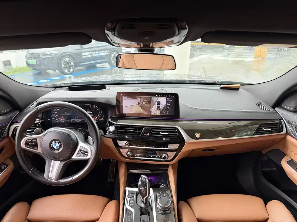 BMW 6 Series GT 2024 — фото 10
