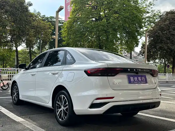 Geely Emgrand 2025