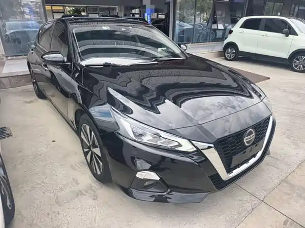Nissan Teana 2023