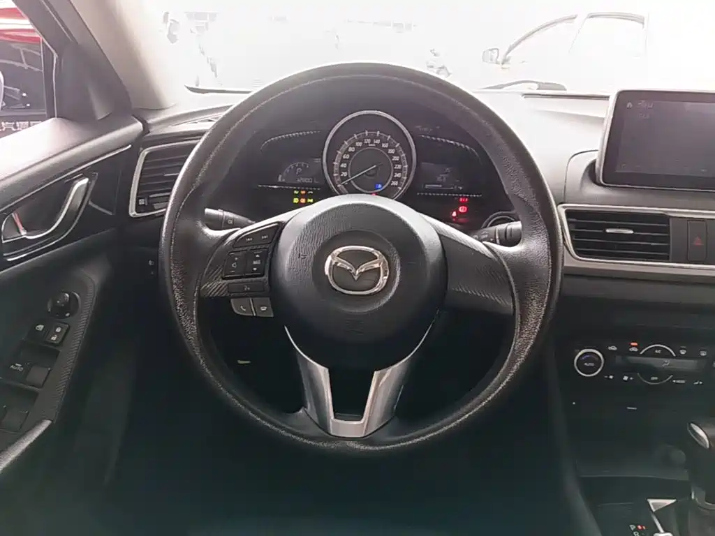 Mazda 3 Angkesela 2016 — фото 11