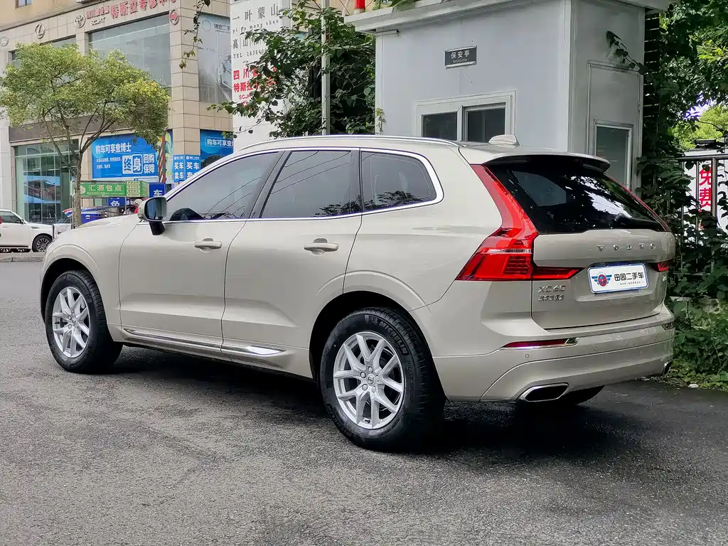 Volvo XC60 2021 — фото 4
