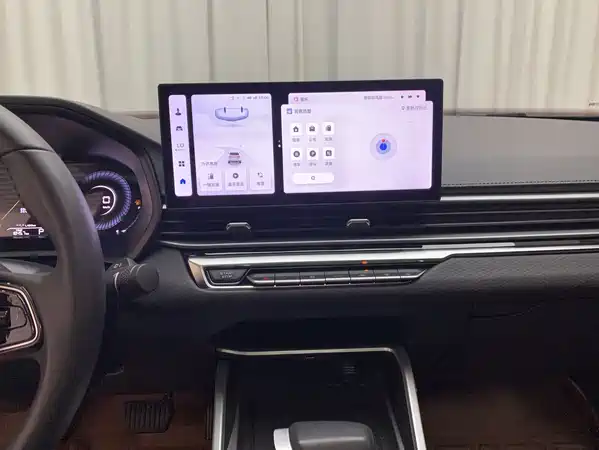 Geely Emgrand 2023