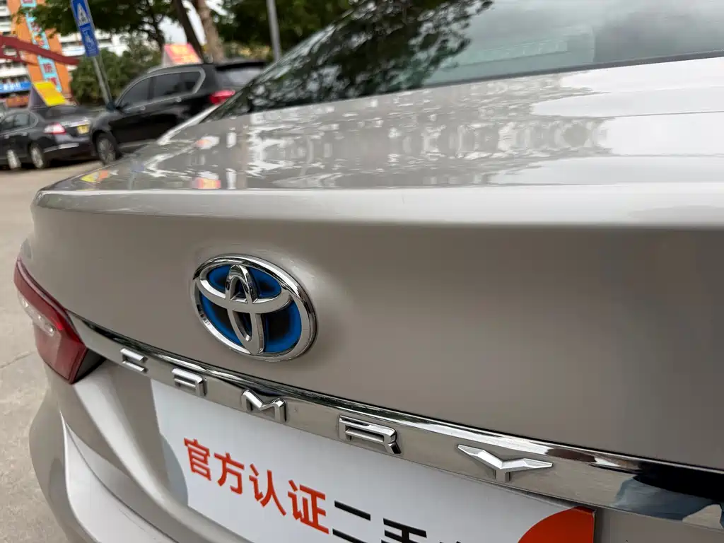 Toyota Camry 2018 — фото 29