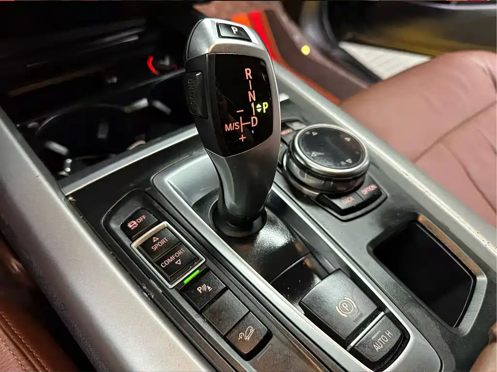 BMW X5 2015 — фото 11