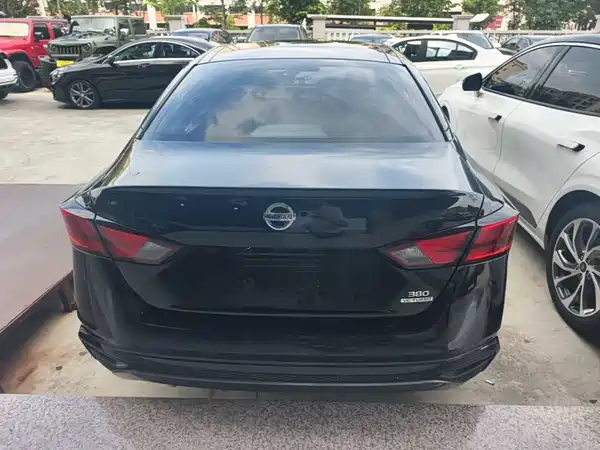 Nissan Teana 2023