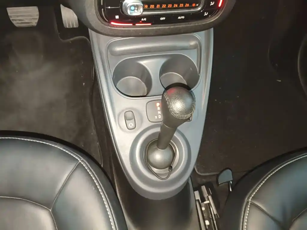 smart fortwo 2018 — фото 14