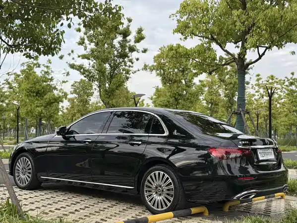 Mercedes-Benz E-Class 2023