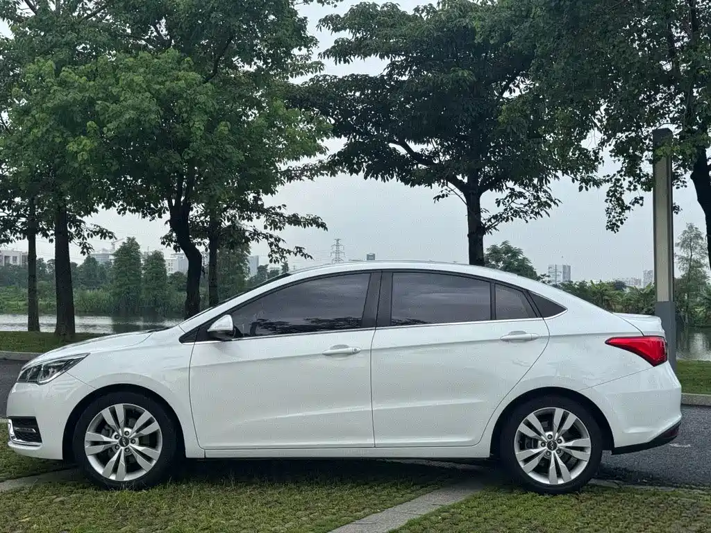 Chery Arrizo 5 2016