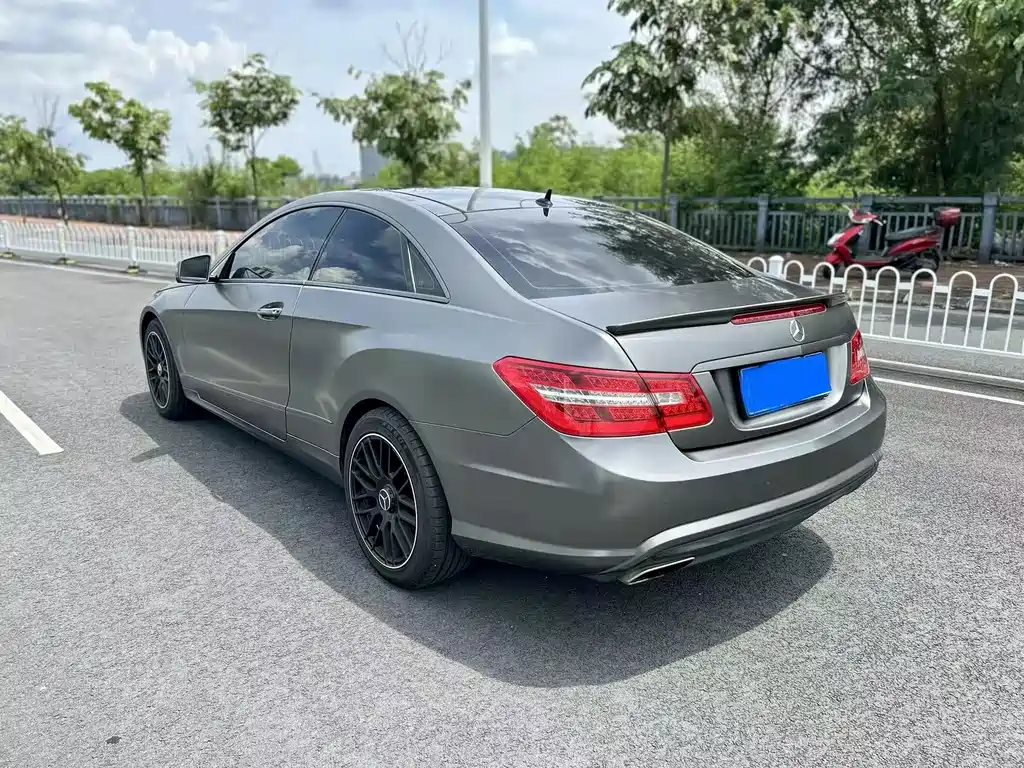 Mercedes-Benz E-Class 2011