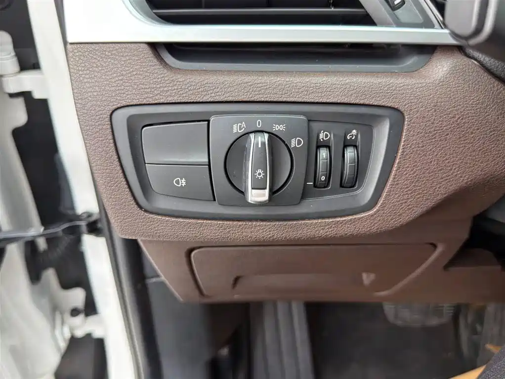 BMW X1 2022 — фото 9