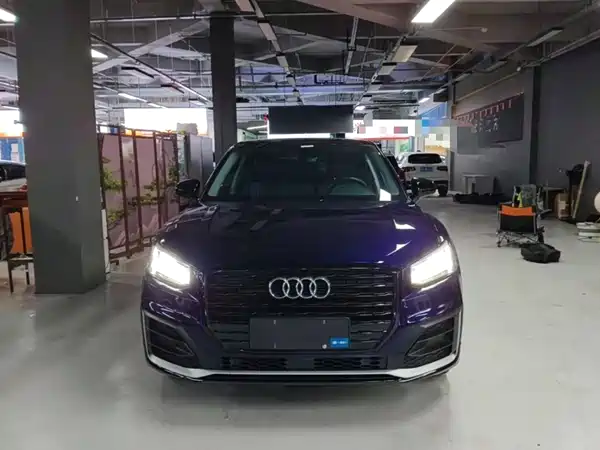 Audi Q2L 2020