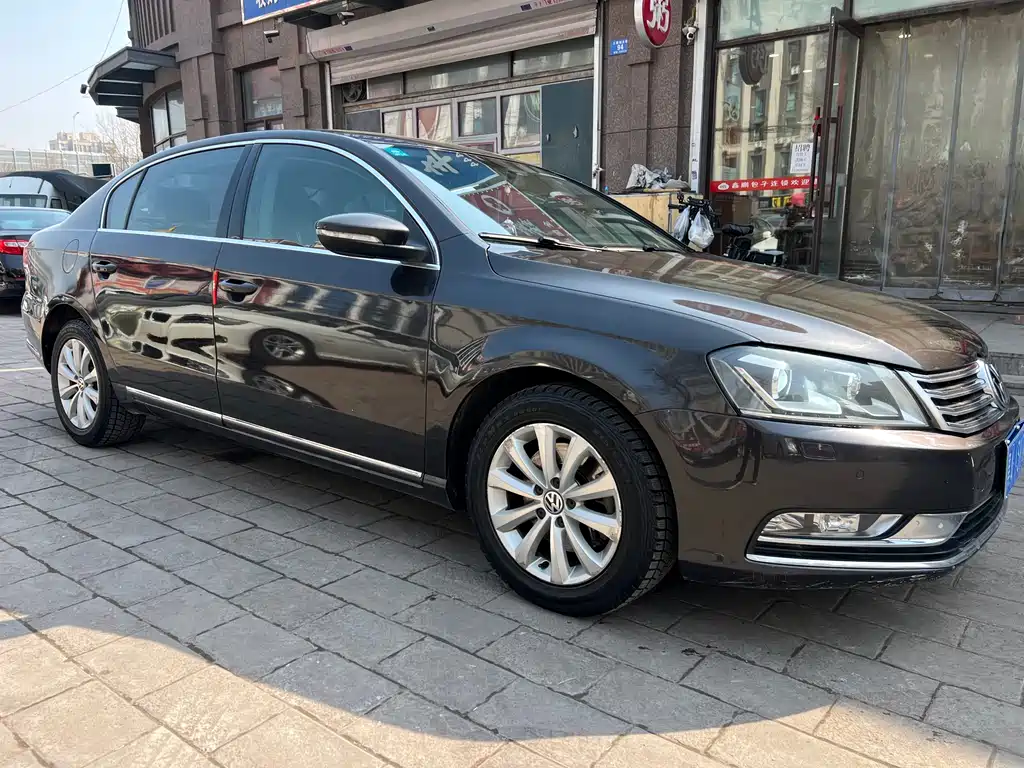 Volkswagen Magotan 2012