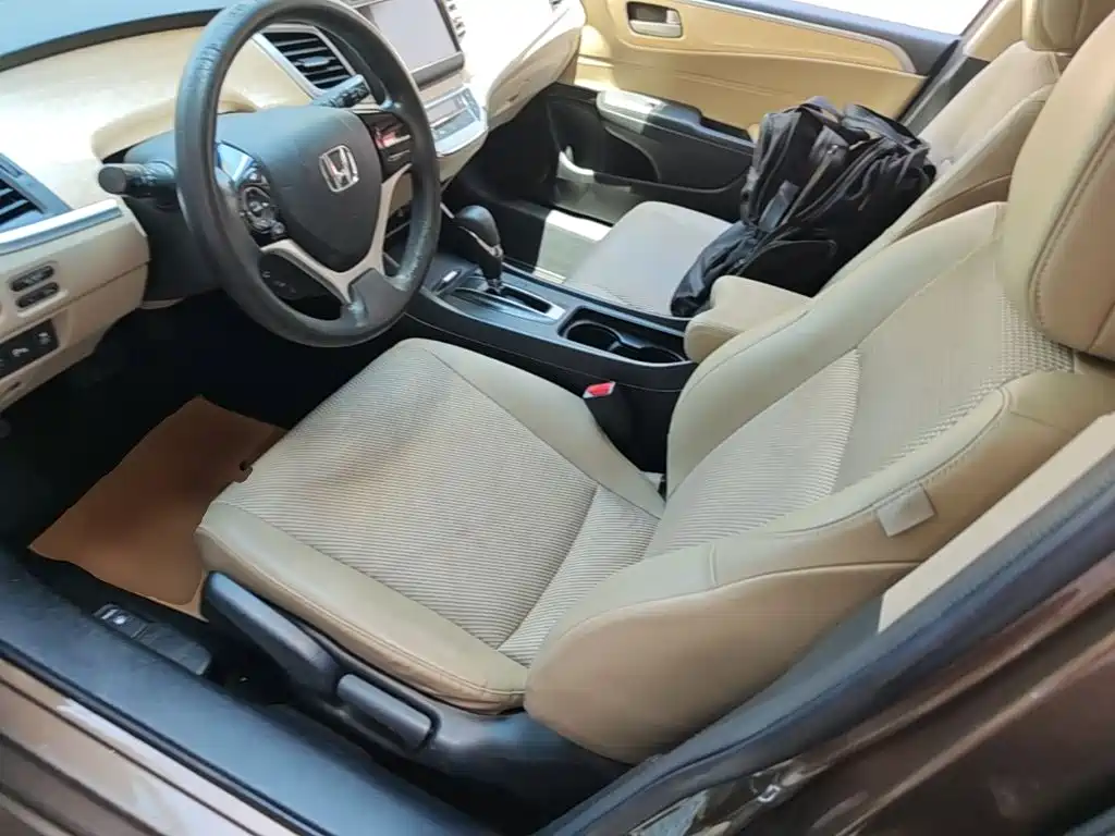 Honda Jade 2015 — фото 15