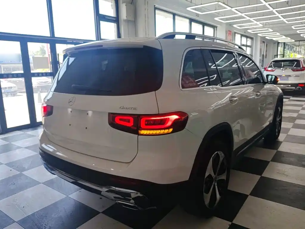 Mercedes-Benz GLB 2023 — фото 7