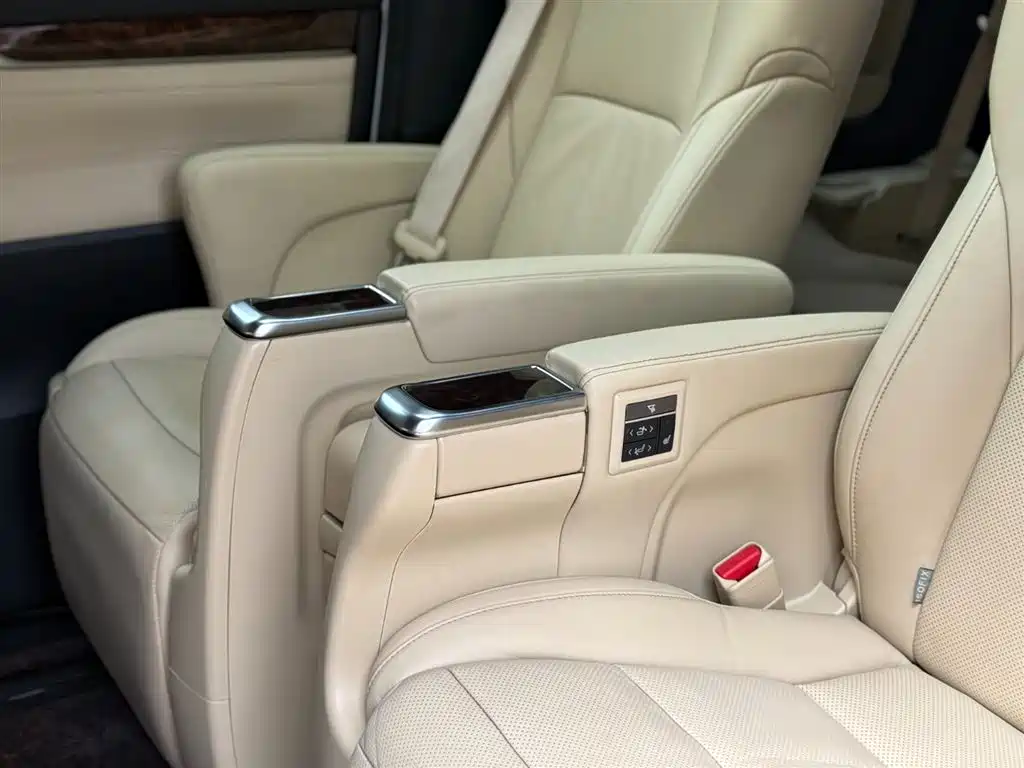 Toyota Alphard 2019 — фото 12