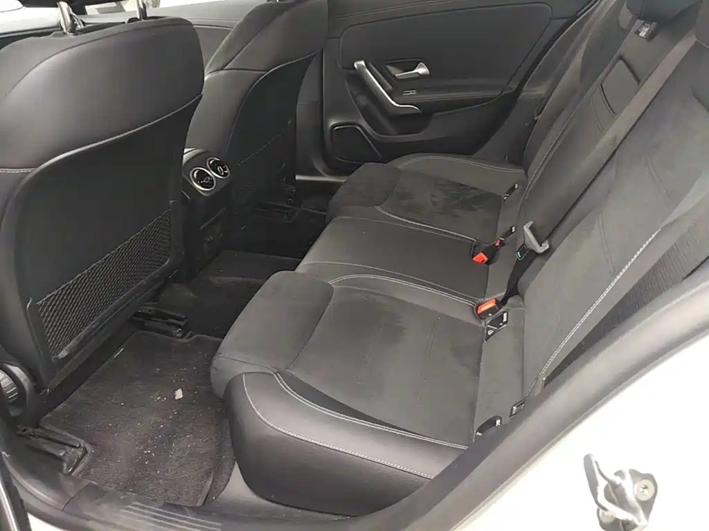 Mercedes-Benz A-Class 2022 — фото 17