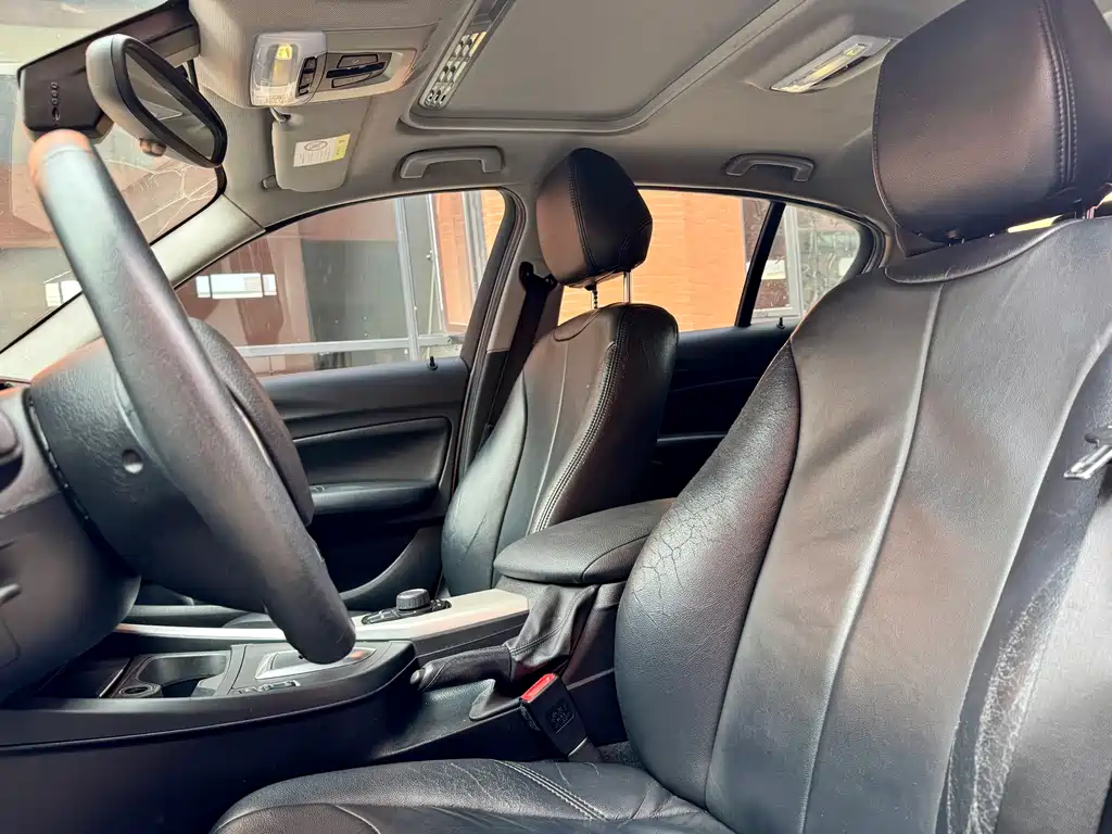 BMW 1 Series 2017 — фото 10
