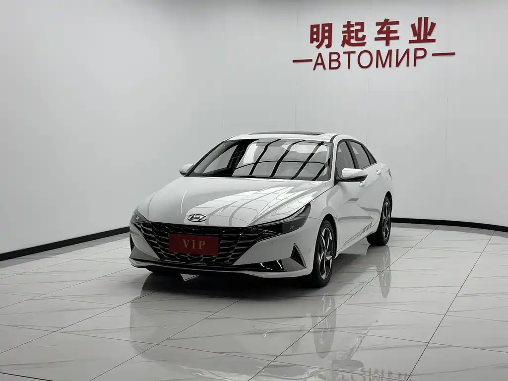 Hyundai Elantra 2023