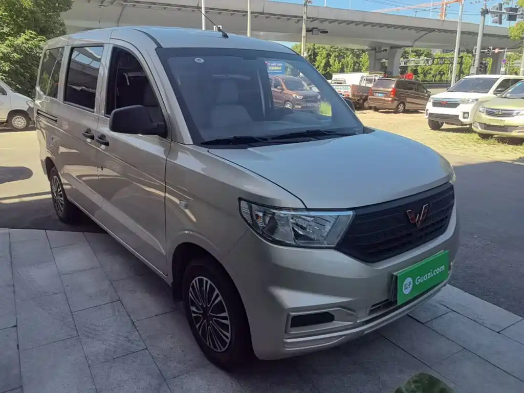 Wuling Hongguang V 2025