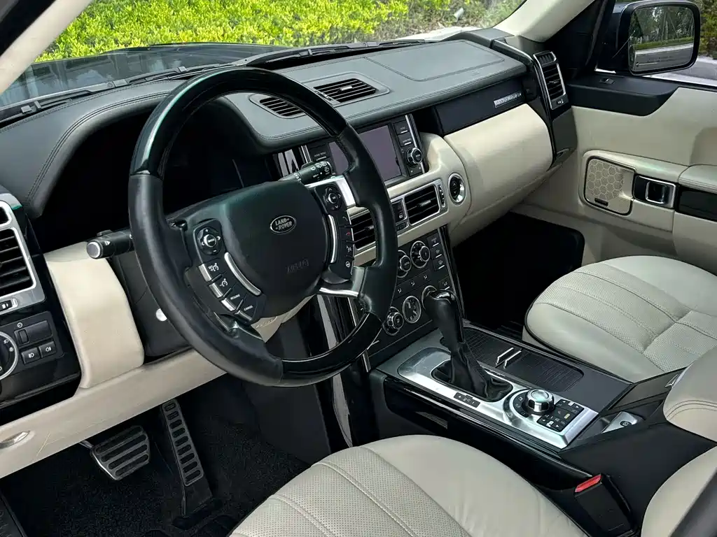 Land Rover Range Rover 2011 — фото 11