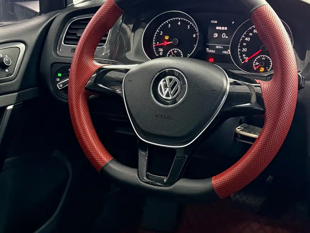 Volkswagen Golf 2017 — фото 14