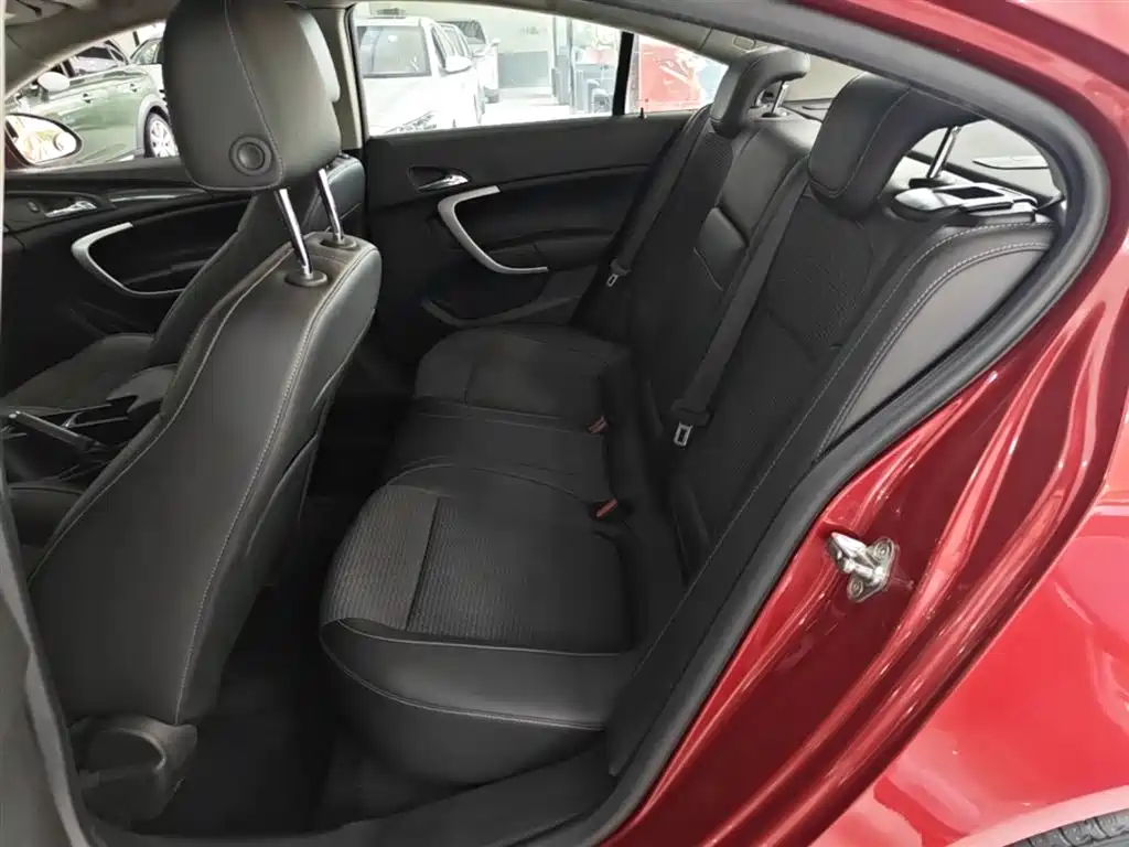 Buick Regal 2015 — фото 17