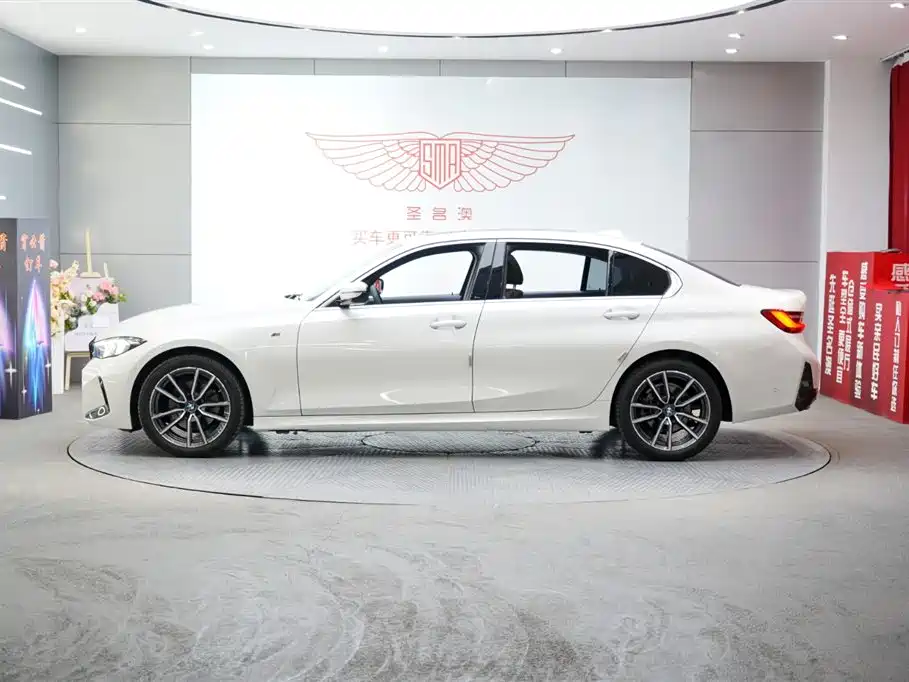 BMW 3 Series 2024