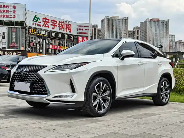 Lexus RX 2021