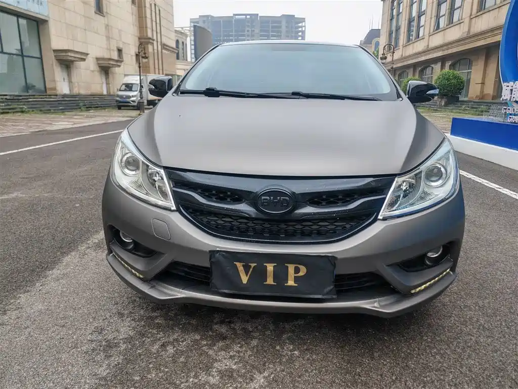 BYD Surui 2015
