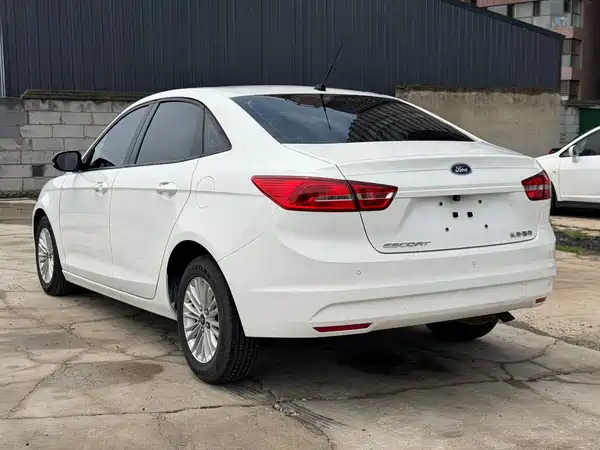 Ford Escort 2016
