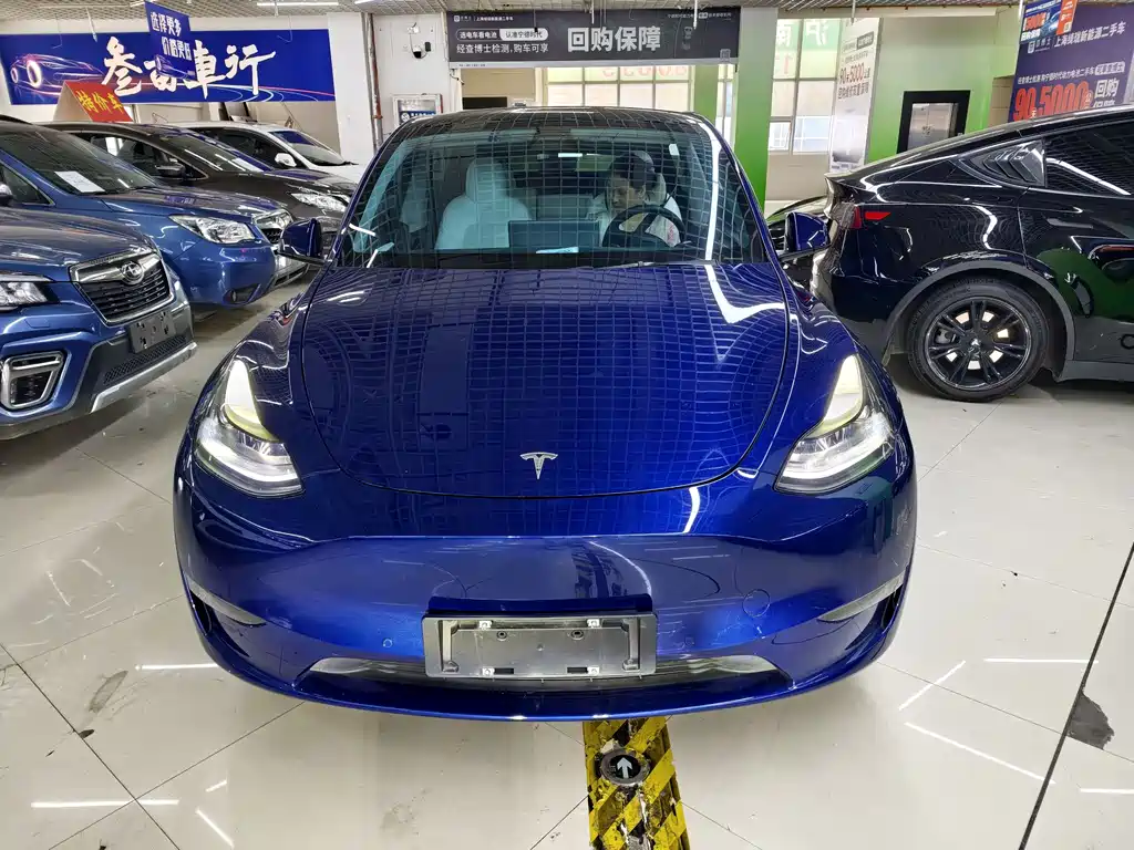 Tesla Model Y 2021