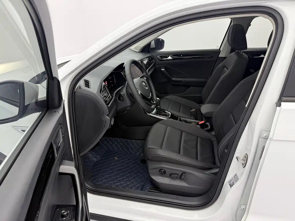 Volkswagen T-Roc 2022 — фото 22