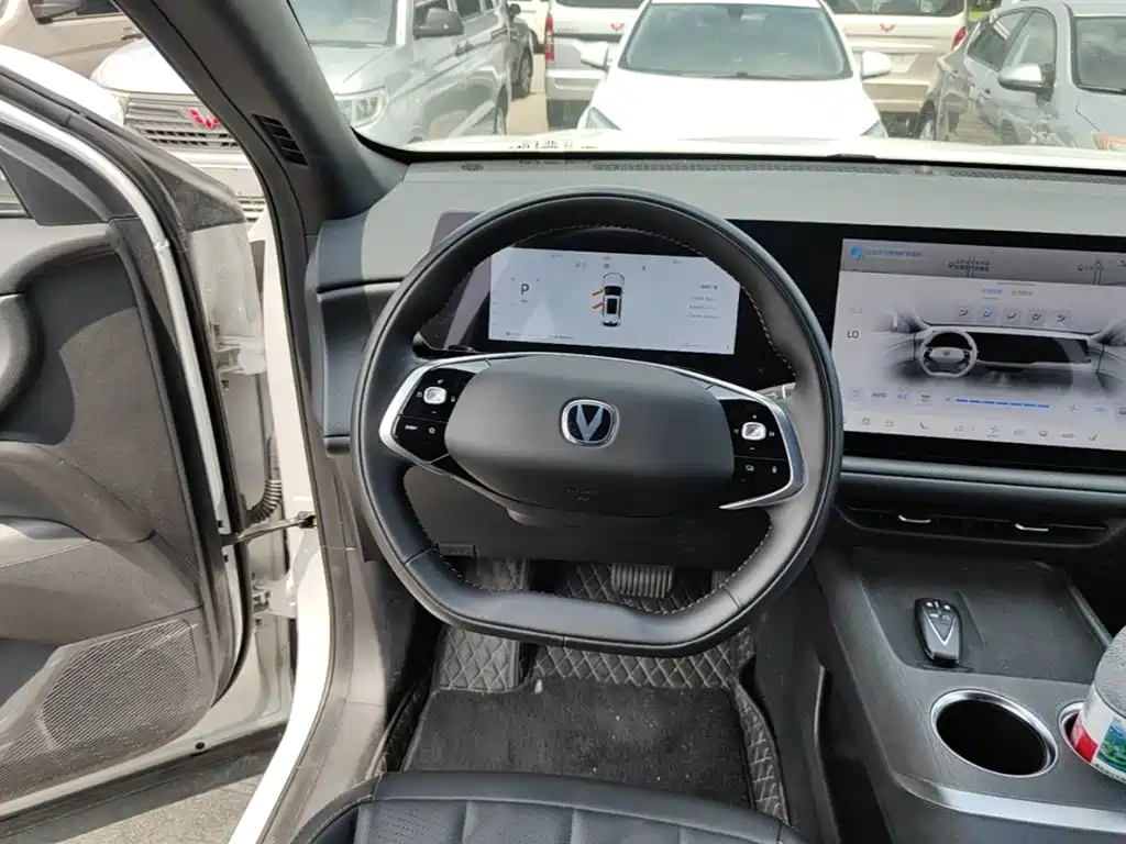 Changan CS75PLUS 2025 — фото 11