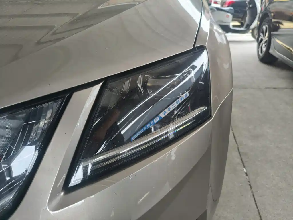 Skoda Octavia 2019 — фото 4