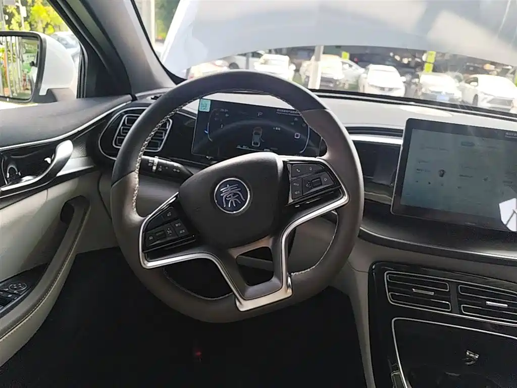 BYD Qin PLUS 2025 — фото 11