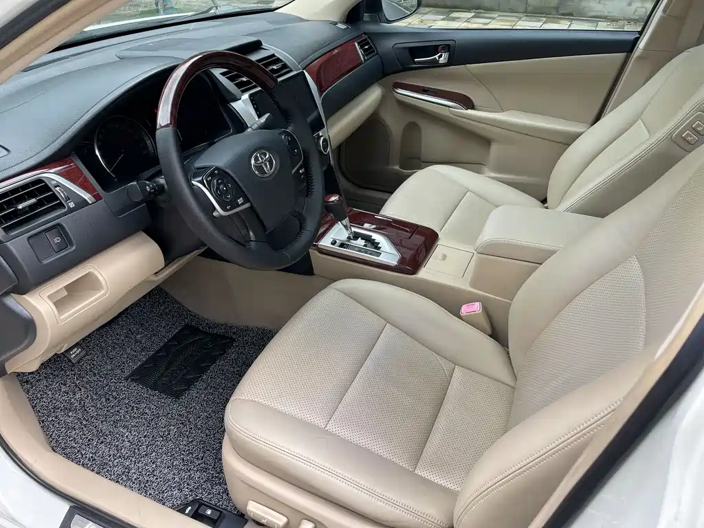 Toyota Camry 2012