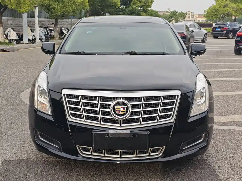 Cadillac XTS 2015 — фото 2