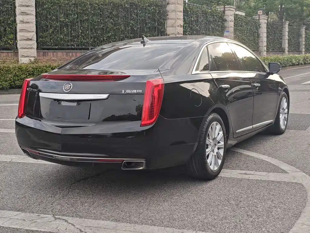 Cadillac XTS 2015 — фото 8