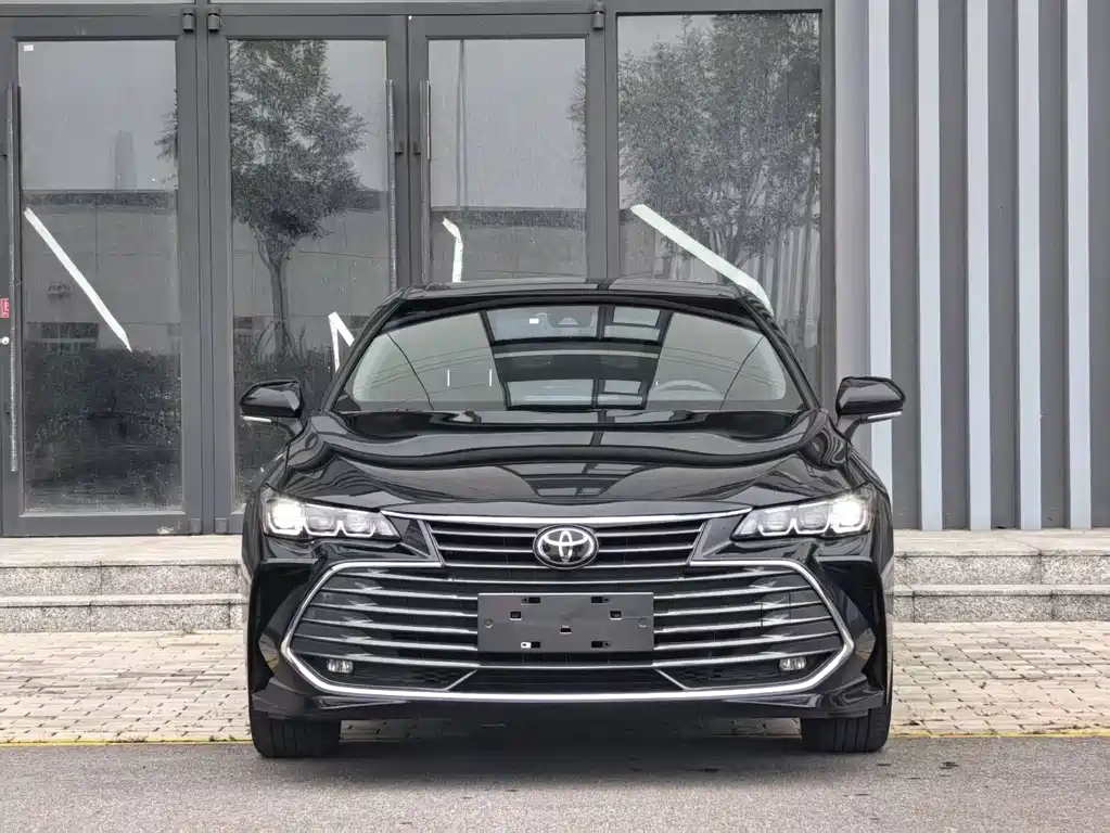 Toyota Avalon 2020 — фото 1