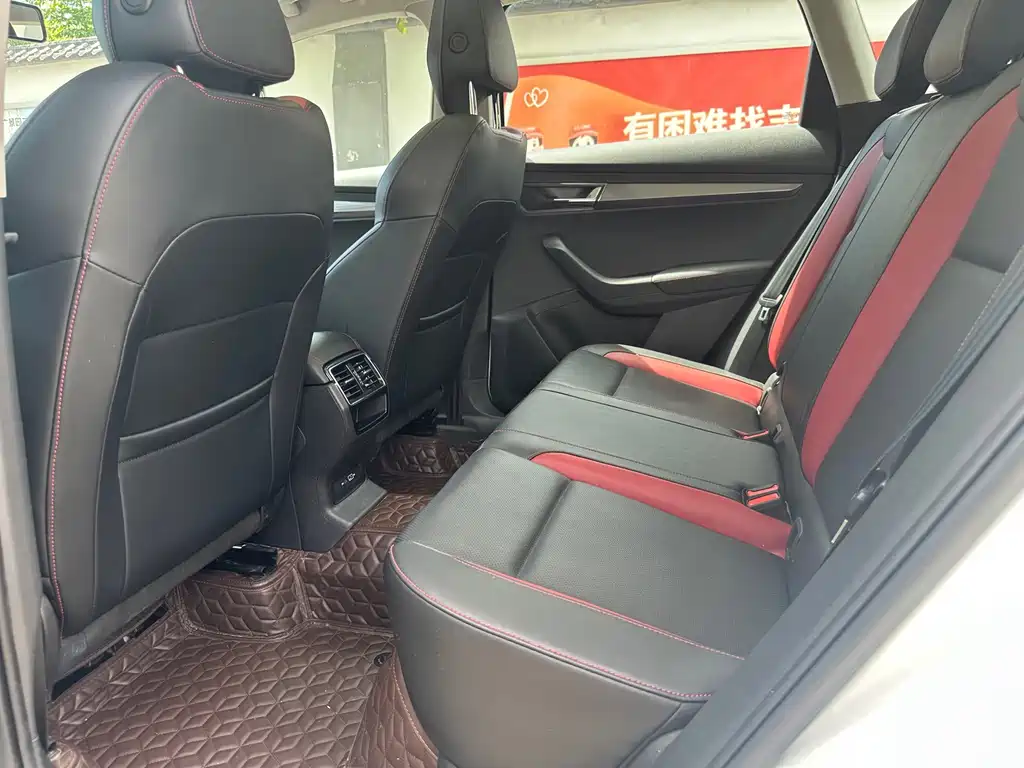 Skoda Karoq 2023 — фото 6
